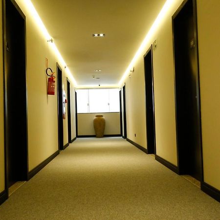 Neo Park Hotel Маринга Экстерьер фото