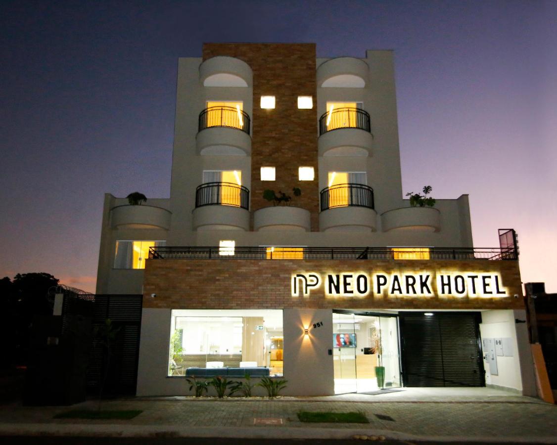 Neo Park Hotel Маринга Экстерьер фото