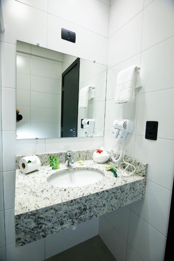 Neo Park Hotel Маринга Экстерьер фото