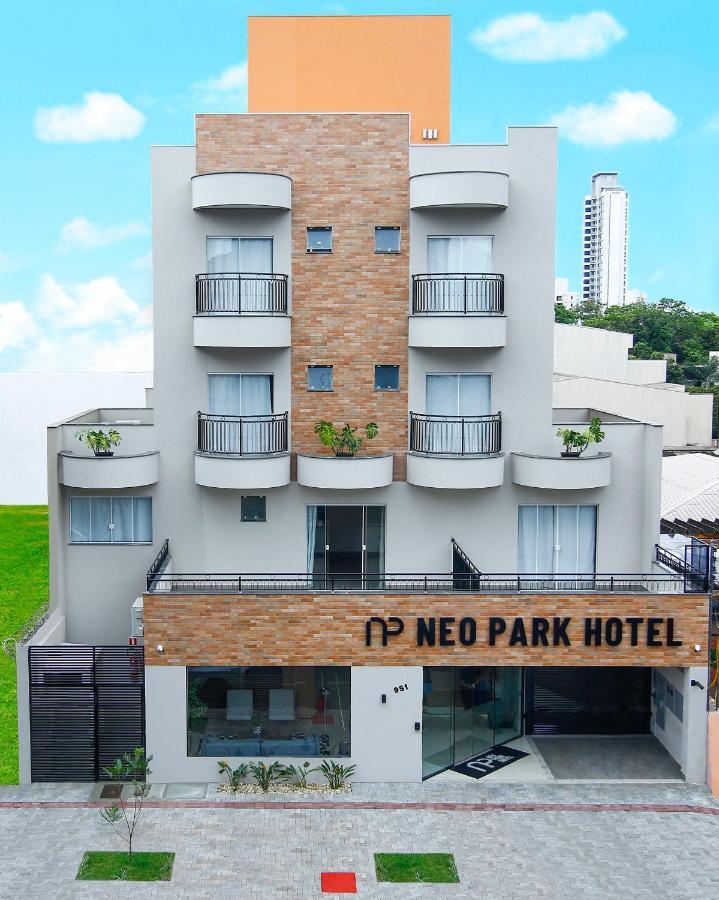 Neo Park Hotel Маринга Экстерьер фото