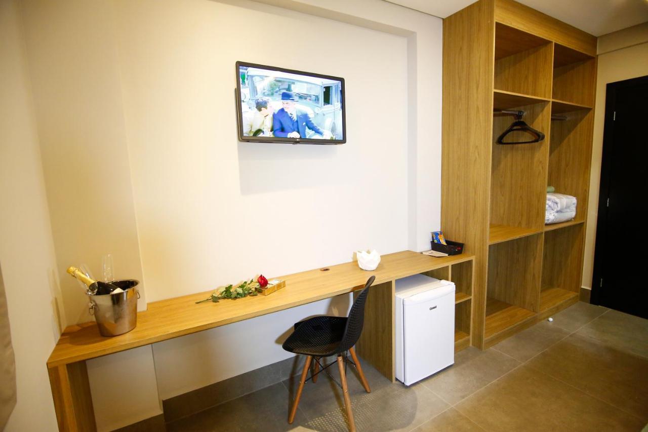 Neo Park Hotel Маринга Экстерьер фото