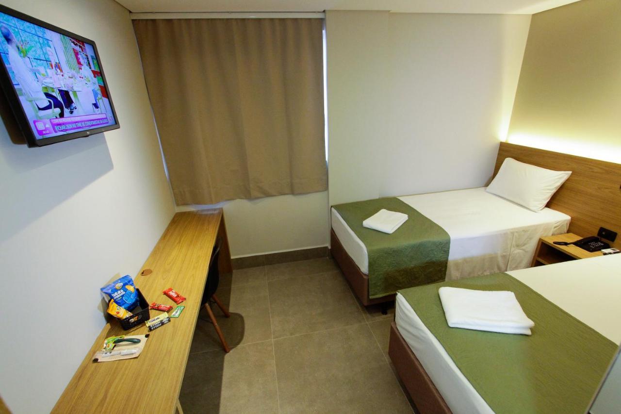 Neo Park Hotel Маринга Экстерьер фото
